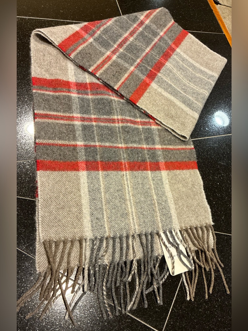 Italian Woollen Treasures Scarf 100% Wool Fringe Gray Red plaid made in Italy
